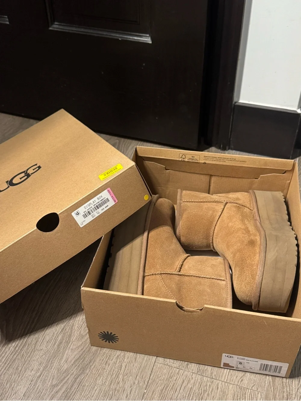 UGG Women's Classic Mini Platform Boot, Chestnut